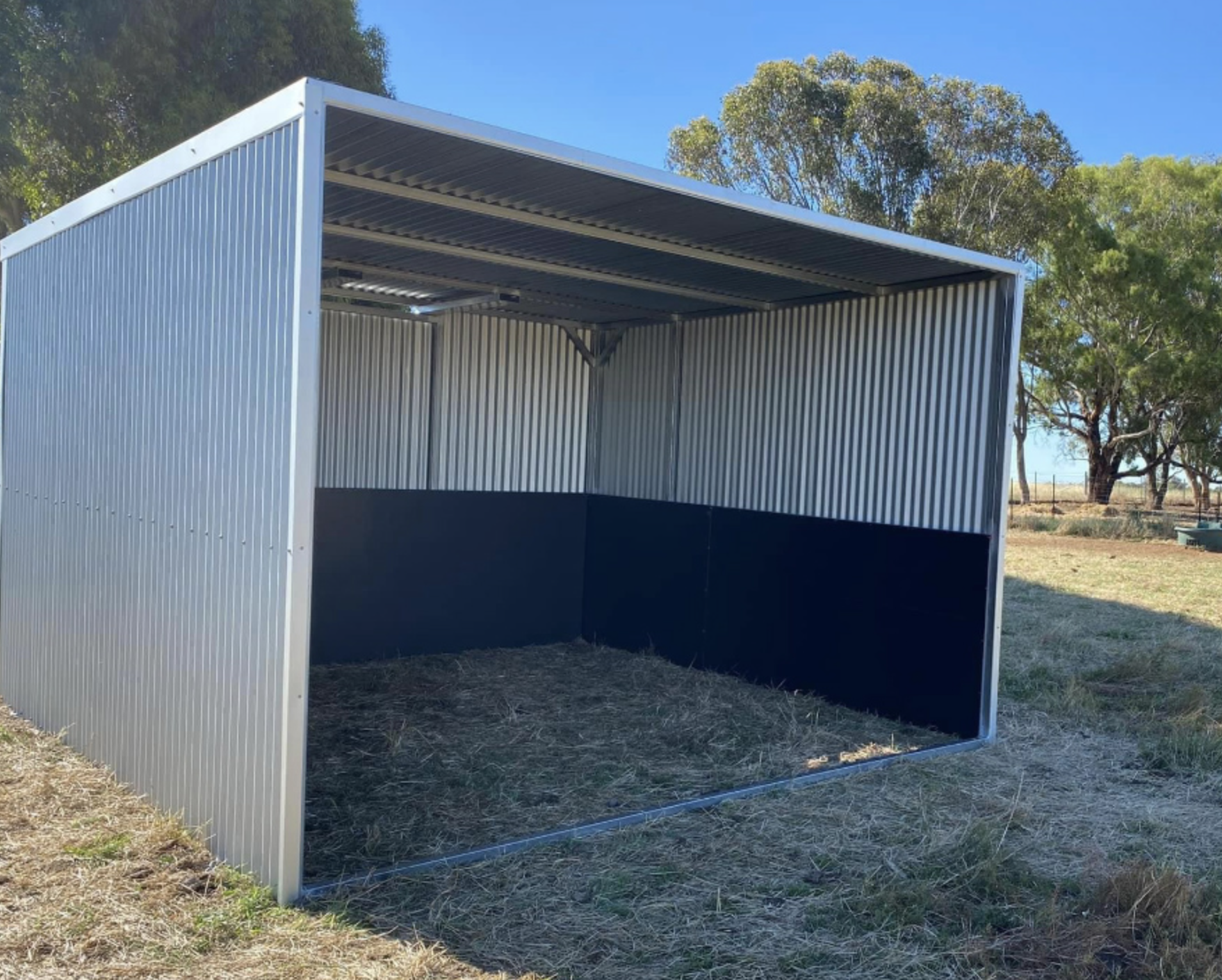 Foaling Shelter